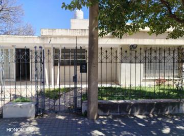 Casa de 9 ambientes, Córdoba · Vendo Casa en Barrio Dean Funes con Pileta