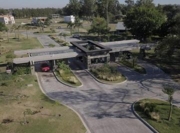 Terreno · 720m² · Lote en Venta 720 m² - Azurra Pilar