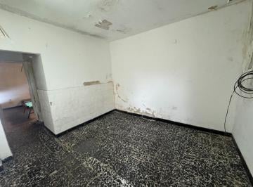 Casa · 30m² · 2 Ambientes · Casa de Pasillo 1 Dormitorio a Reciclar en Baigorria