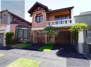 Casa · 250m² · 5 Ambientes · 3 Cocheras · Casa en Venta 5 Ambientes en Haedo