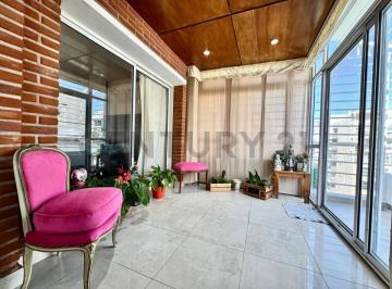 Departamento · 109m² · 4 Ambientes · Venta Departamento 4 Ambientes con Gran Balcón, Dependencia Servicio y Piscina en Belgrano.