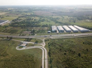 Bodega-Galpón · 10000m² · Polo Pilar