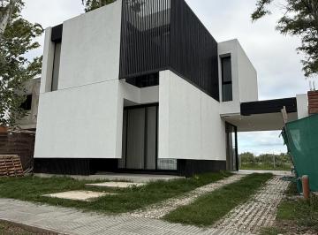 Casa · 165m² · 6 Ambientes · 2 Cocheras · Casa 2 Dorm. + Escritorio - en Venta - Nuevo Malagueño