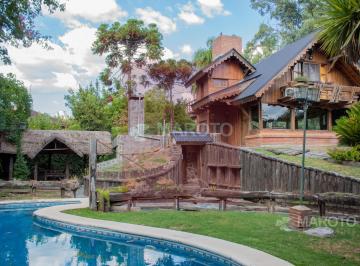 Casa · 250m² · 7 Ambientes · 6 Cocheras · Casa en Venta Club de Campo Los Horneros - Maroto Propiedades