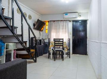 PH de 3 ambientes, Morón · PH con 2 Dorm. en Venta en Castelar