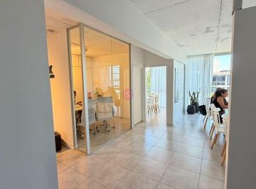 Oficina comercial · 39m² · 1 Cochera · Oficina en Venta en 46 Plaza, Pilar, G. B. a. Zona Norte