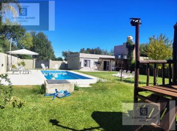 Casa · 63m² · 3 Ambientes · 1 Cochera · Terreno en Villa Rosa