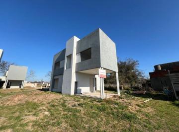 Casa de 3 ambientes, La Plata · Duplex en Venta en Complejo Villa Elisa