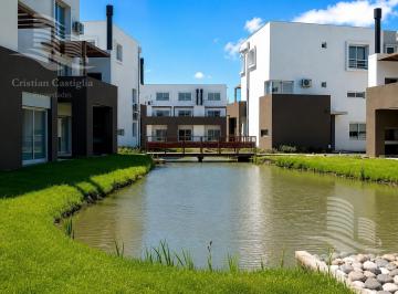 Departamento · 75m² · 3 Ambientes · 1 Cochera · Departamento en Venta con Jardín Propio en Barrio El Sendero