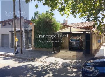 PH · 80m² · 4 Ambientes · 1 Cochera · PH en Venta 4 Ambientes con Entrada Independiente, Garage y Patio con Parrilla en Villa Sarmiento