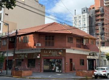 PH · 70m² · 4 Ambientes · PH Tipo Casa Apto Profesional - Lanús Oeste.