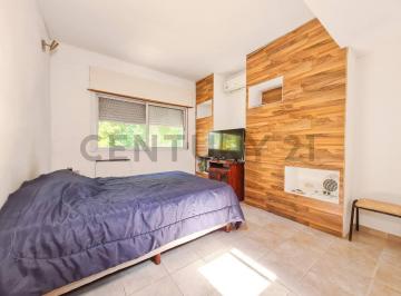 PH · 57m² · 3 Ambientes · 1 Cochera · Phde 1 Dormitorio con Patio y Cochera en Venta en La Plata
