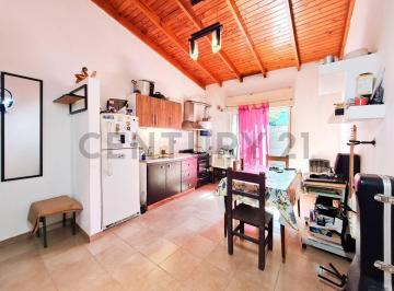 PH · 57m² · 3 Ambientes · 1 Cochera · Phde 1 Dormitorio con Patio y Cochera en Venta en La Plata