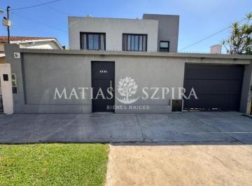 Casa · 296m² · 5 Ambientes · 3 Cocheras · Casa 5 Ambientes en Ramos Mejía