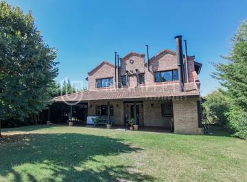 Casa · 140m² · 3 Dormitorios · Casa en Club de Campo Pueyrredon