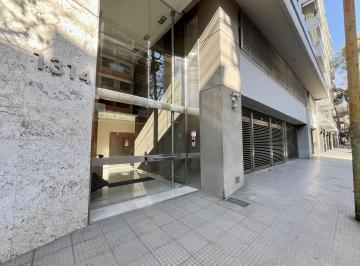 Departamento · 60m² · 3 Ambientes · 1 Cochera · Espectacular Departamento con Cochera en Venta en Caballito.