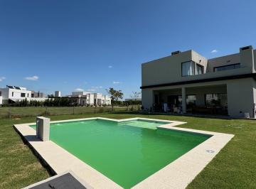 Casa · 216m² · 4 Ambientes · 1 Cochera · Venta | Casa en Ceibos, Puertos | 3 Dorm Pileta Galería | Entorno Natural