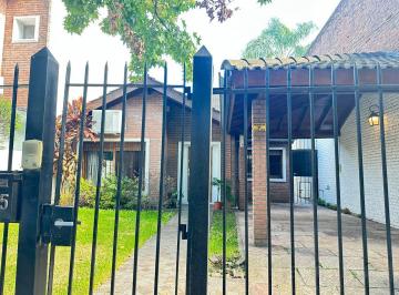 Casa · 116m² · 3 Ambientes · 1 Cochera · Venta Casa 3 Ambientes con Jardin y Pileta en Martinez