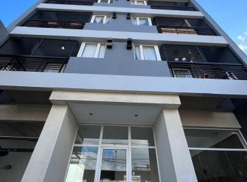 Departamento · 41m² · 2 Ambientes · Excelente Semipiso de 2 Ambientes. Muy Buena Ubicación. - Banfield E.