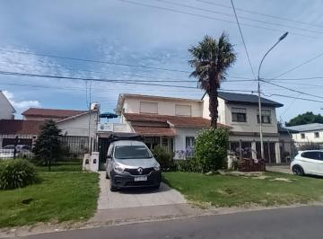 Casa · 120m² · 6 Ambientes · 3 Cocheras · Casa en Alquiler Temporal - 6 Ambientes - Mar del Plata