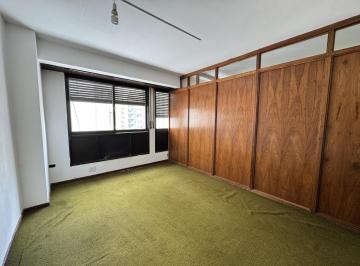 Oficina comercial · 32m² · 2 Ambientes · Venta de Oficina en Pleno Centro – Ideal Estudio Juridico o Inversiòn
