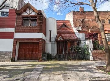 Casa de 5 ambientes, Flores · Casa con 3 Dorm. en Venta en Flores Sur