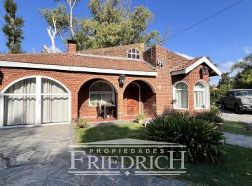 Casa · 131m² · 3 Ambientes · 3 Cocheras · Casa en Venta - Club de Campo Cardenal del Monte