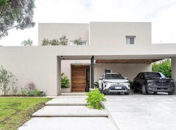 Casa · 326m² · 4 Ambientes · 1 Cochera · Casa en Venta en Virazón, Nordelta, Tigre