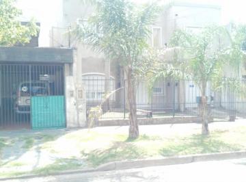 Casa · 75m² · 3 Ambientes · 1 Cochera · Agradable Casa de Dos Plantas con Cochera en Moreno