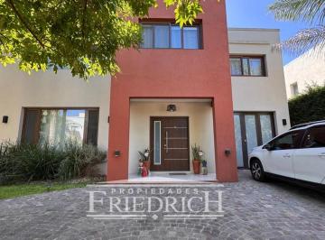 Casa · 294m² · 5 Ambientes · 6 Cocheras · Casa en Venta - Haras Maria Victoria