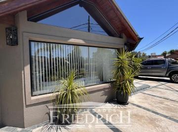 Casa · 205m² · 5 Ambientes · 7 Cocheras · Casa en Venta Country Club Banco Provincia