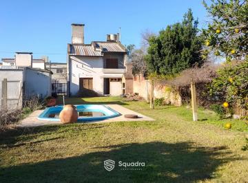 Casa · 185m² · 5 Ambientes · 1 Cochera · Venta | Permuta - Casa de 3 Dorm. con Cochera, Patio, Parrillero y Pileta - Gálvez.