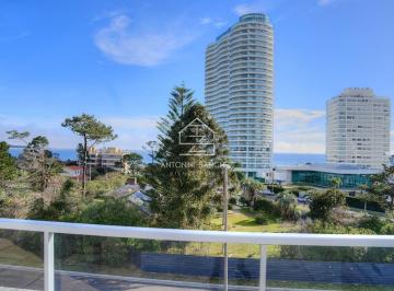Foto1 · Apartamento en Venta de 3 Dorm. en Playa Mansa, Punta del Este