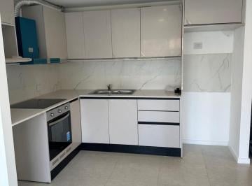 Departamento · 43m² · 2 Ambientes · Alquiler Departamento 2 Ambientes con Balcón en Vilanova Haedo.