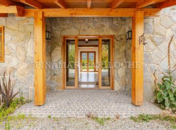 Casa de 6 ambientes, San Carlos de Bariloche · Excelente Propiedad en Alquiler y Venta Arelauquen Golf Club - 4 Dorm - 3 Baños y Toil - Pariilla - 973