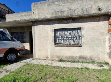 Casa · 260m² · 3 Ambientes · Venta Casa - Lote. Lanus Este