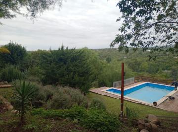 Casa · 103m² · 7 Ambientes · 1 Cochera · Casa de Campo en Agua de Oro Más Departamento Independiente