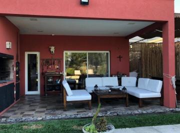 Casa · 189m² · 6 Ambientes · 5 Cocheras · Casa en Alq. Temporario Ubicado en La Cañada de Pilar, Pila