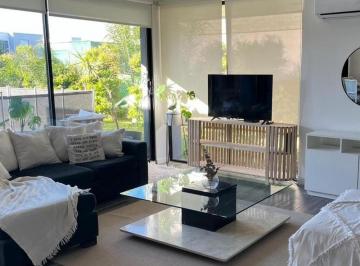 Casa · 250ha · 4 Ambientes · 4 Cocheras · Venta de Casa Estilo Moderno - Lagoon - Pilar