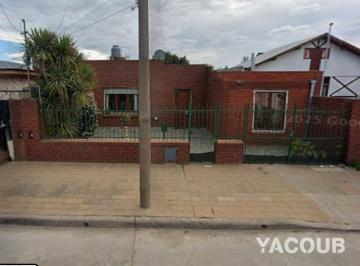 Casa · 120m² · 4 Ambientes · Casa en Venta - 2 Dorm. 1 Baño - Necochea
