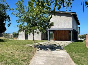 Casa · 240m² · 5 Ambientes · 2 Cocheras · Alquiler Casa 5 Ambientes Lote Interno (Barrio San Matías - Escobar)