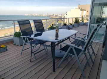 Departamento · 213m² · 2 Dormitorios · 2 Cocheras · Exclusivo Pent - House con Vista Plena Al Mar