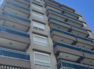 Departamento de 2 ambientes, Tres de Febrero · Dpto. 2 Ambientes con Balcón, Apto Profesional, a m de Estación Caseros