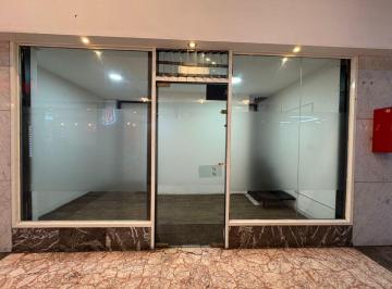 Local comercial de 3 ambientes, Ciudad de Mendoza · Alquiler - Local Comercial/120 m² - San Martin (Galeria Chariff)