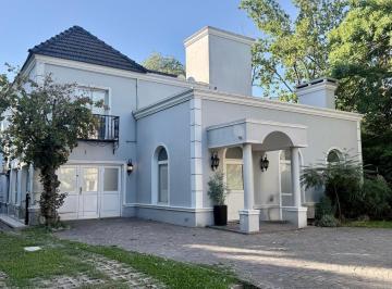 Casa · 600m² · 6 Ambientes · Casa - Barrio Parque Leloir