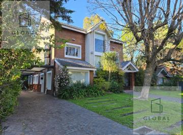 Casa · 370m² · 7 Ambientes · 2 Cocheras · Casa en Venta 4 Dormirios Barrio Cerrado Pilar del Lago