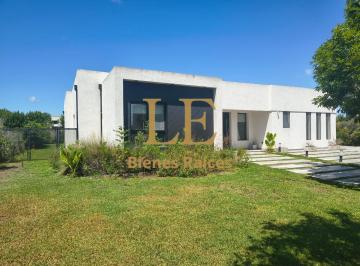 Casa · 240m² · 5 Ambientes · 5 Cocheras · Venta Casa en El Canton