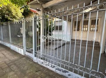 Casa · 100m² · 4 Ambientes · 1 Cochera · Casa en Venta en El Palomar, Morón, G. B. a. Zona Oeste