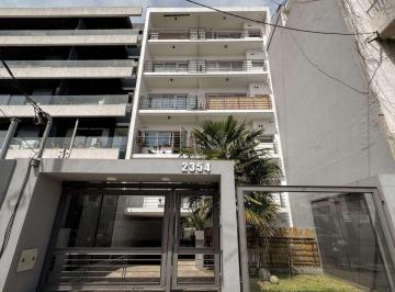 Departamento de 2 ambientes, Morón · Departamento 2 Ambientes con Cochera y Patio en Castelar