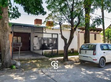 Casa · 74m² · 4 Ambientes · 1 Cochera · Casa en Venta Ubicada en Complejo Habitacional Sur - Salta Capital